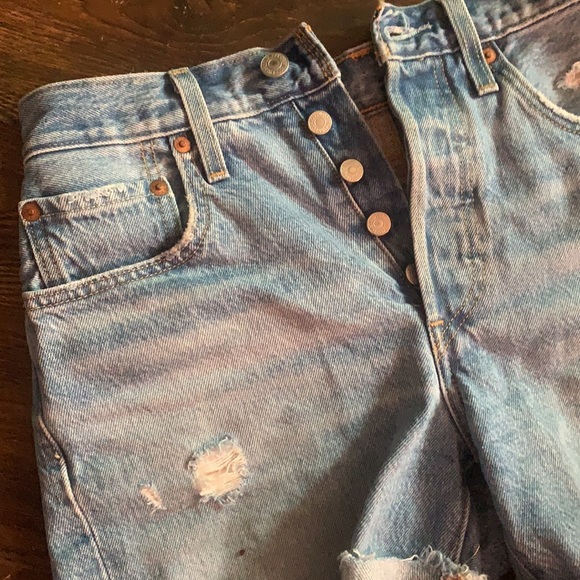 Levi’s shorts - Picture 4 of 4